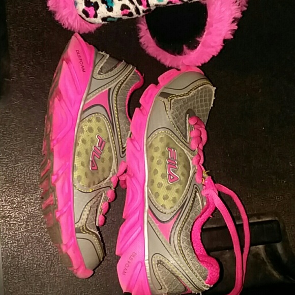 Two pairs of little girls size 11 and a half - Picture 3 of 3